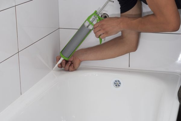 Tub Recaulking in Garland