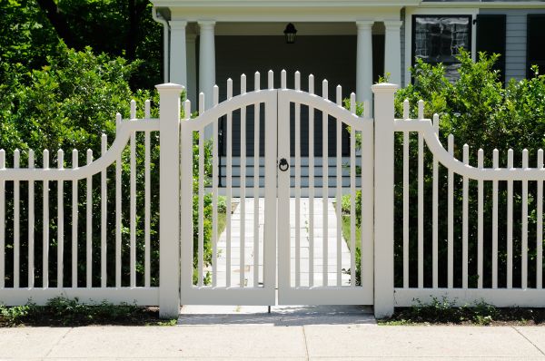 Fence Gate Adjustment in Garland