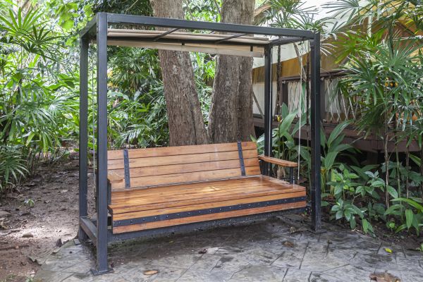 Arbor Swing Assembly in Garland
